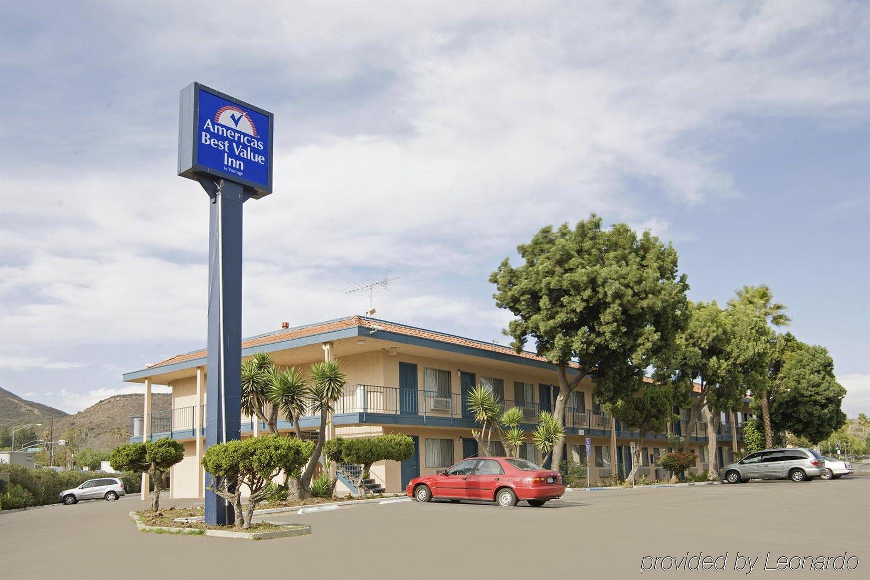 Americas Best Value Inn Thousand Oaks Ngoại thất bức ảnh