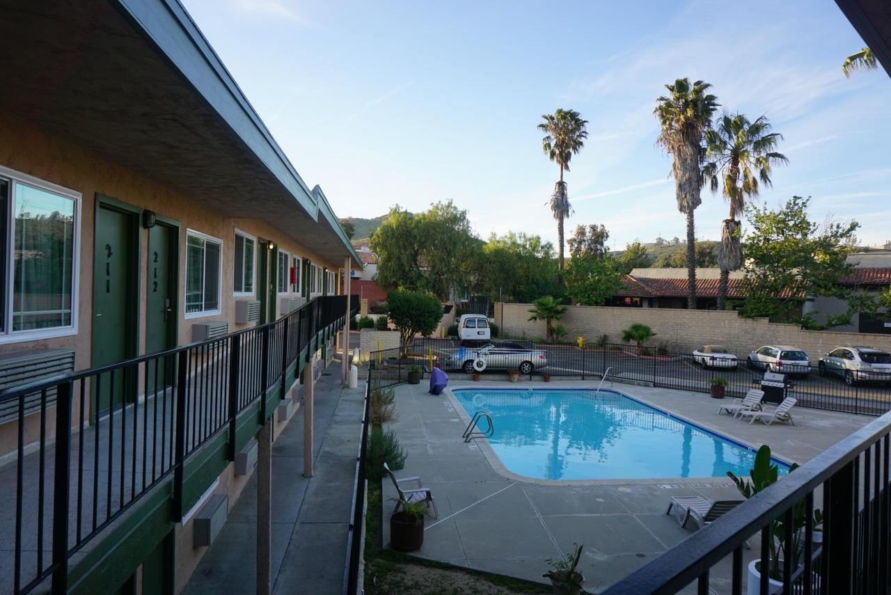 Americas Best Value Inn Thousand Oaks Ngoại thất bức ảnh