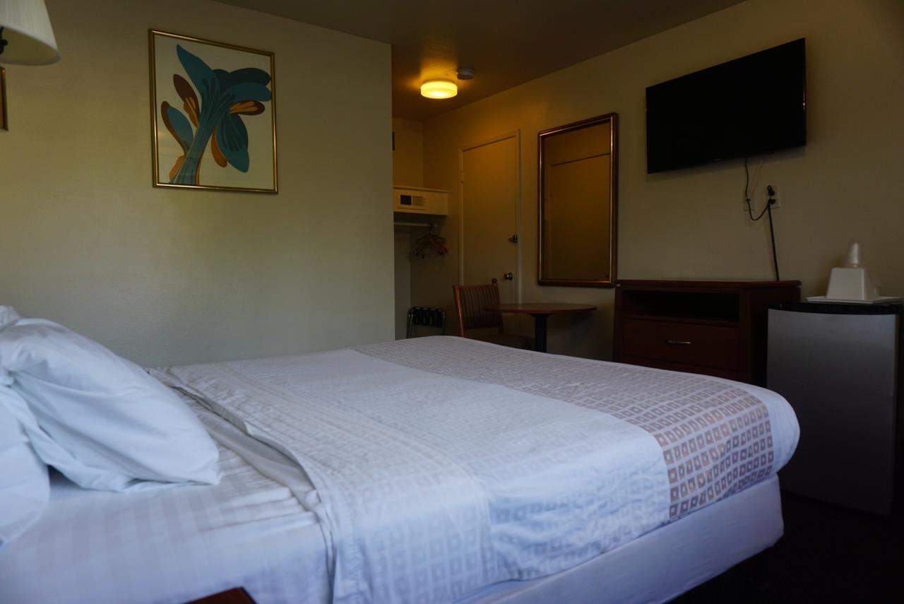 Americas Best Value Inn Thousand Oaks Ngoại thất bức ảnh